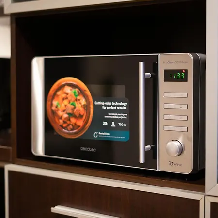 La Casa Del Gigante - * נאפולי